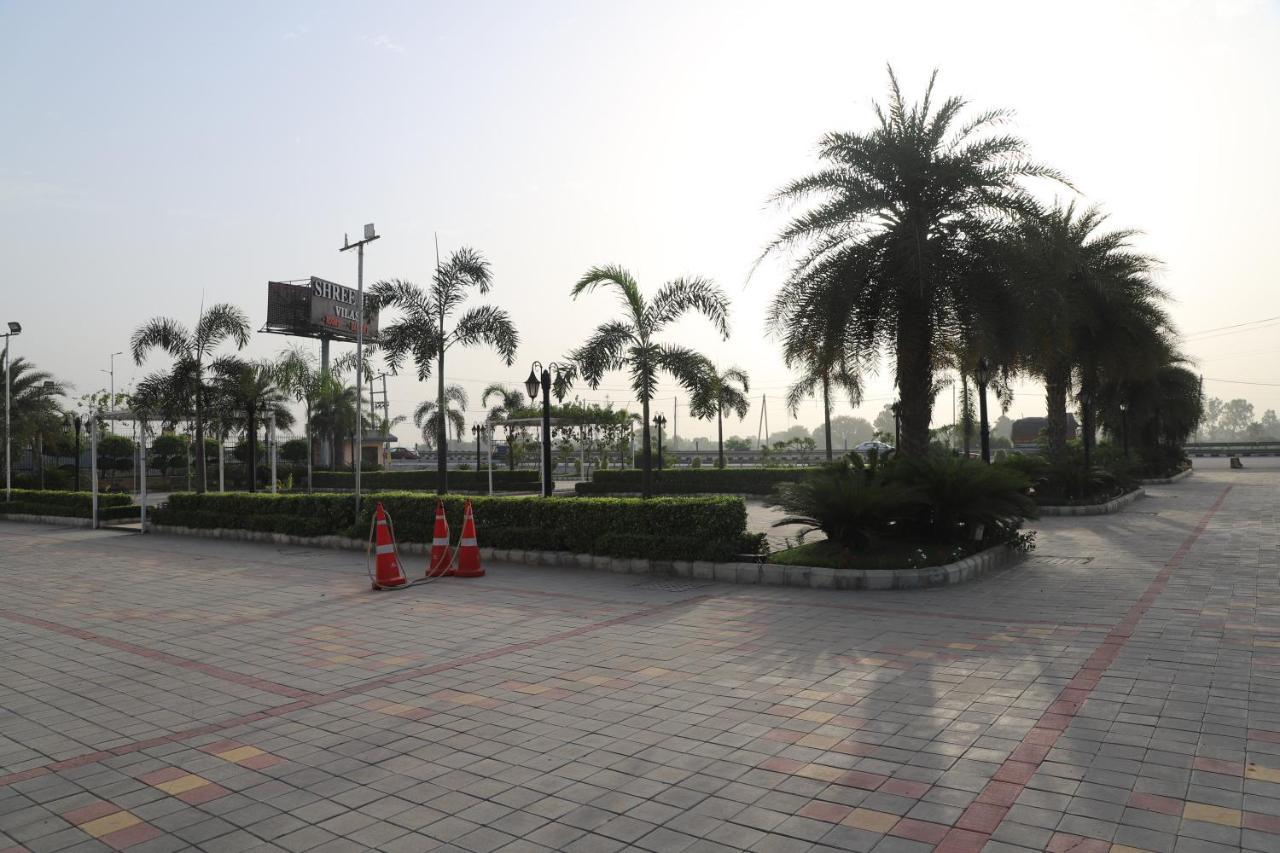 ศรีชี วิลาส Hotel โซนีปัต ภายนอก รูปภาพ